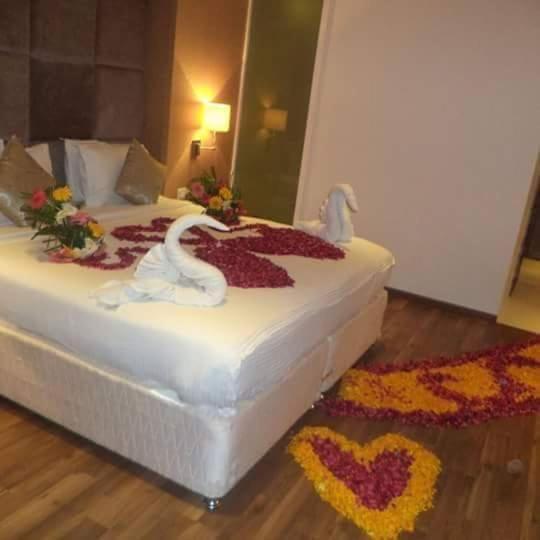 Country Club Pune